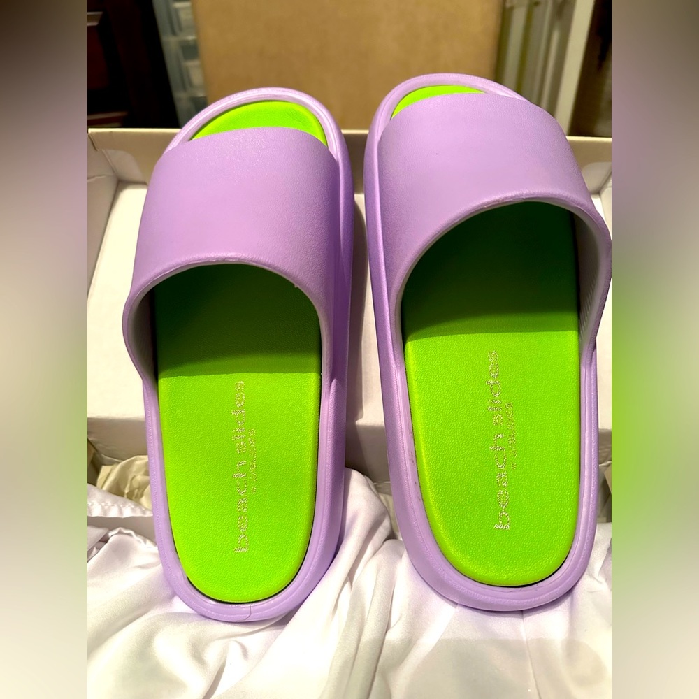 Beach Slides by J Slides. Size 10
